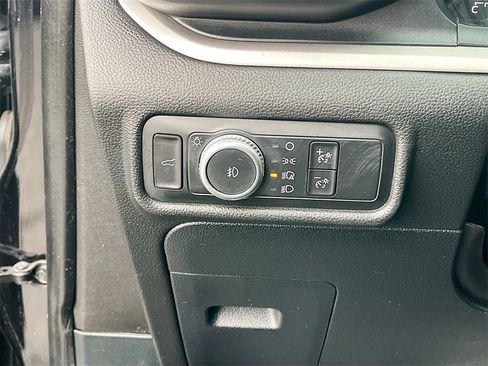 Used 2021 Ford Explorer XLT w/ Equipment Group 202A image 10