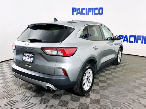Certified 2022 Ford Escape SE image 8