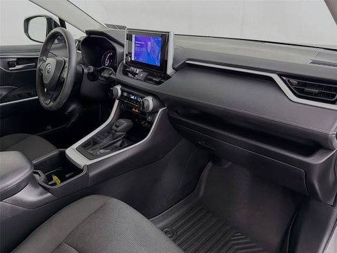 Used 2023 Toyota RAV4 XLE AWD/4WD image 30