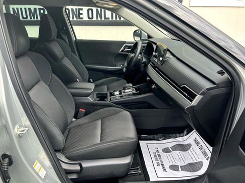 Used 2023 Mitsubishi Outlander ES image 22