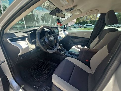 Used 2026 Toyota Corolla LE FWD image 5