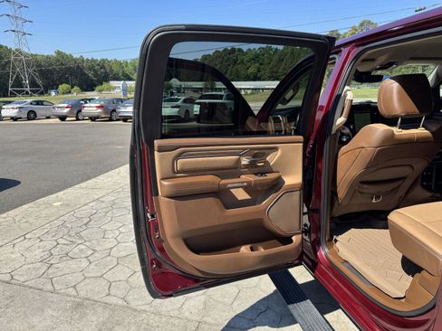 Used 2019 RAM 1500 Limited AWD/4WD image 8
