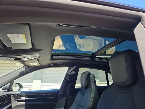 New 2026 Porsche Macan 4 Electric AWD/4WD image 13