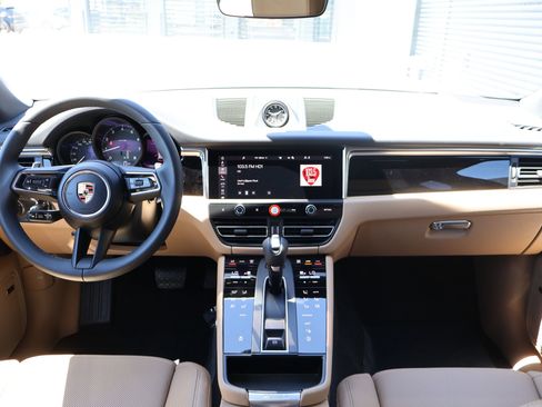 New 2026 Porsche Macan AWD/4WD image 22