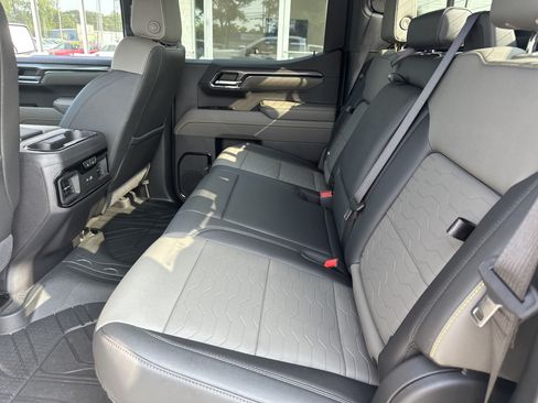 Used 2024 Chevrolet Silverado 1500 ZR2 w/ Technology Package AWD/4WD image 13
