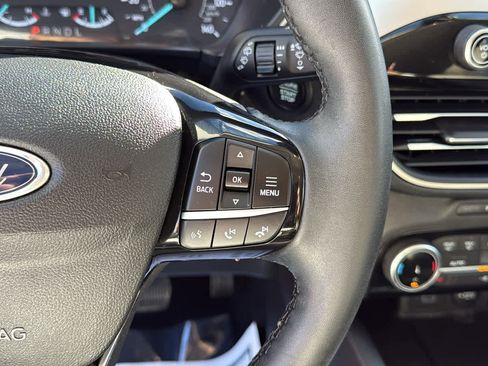 Used 2022 Ford Escape SE w/ Convenience Package image 16