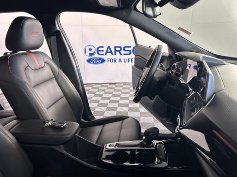 Used 2024 Chevrolet Trax RS w/ Driver Confidence Package FWD image 31