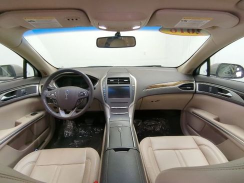 Used 2016 Lincoln MKZ image 20