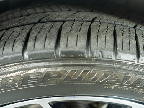 Used 2015 Subaru Legacy 2.5i Premium AWD/4WD image 26