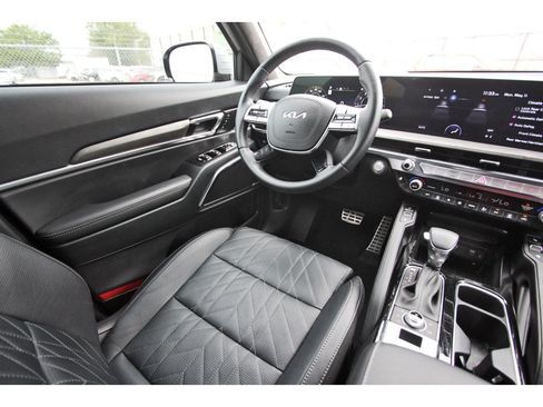 Certified 2025 Kia Telluride SX Prestige X-Line AWD/4WD image 10
