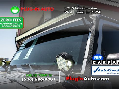 Used 2017 Jeep Wrangler Unlimited Sport w/ Connectivity Group AWD/4WD image 7