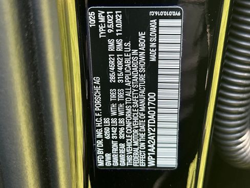 Certified 2026 Porsche Cayenne AWD/4WD image 34