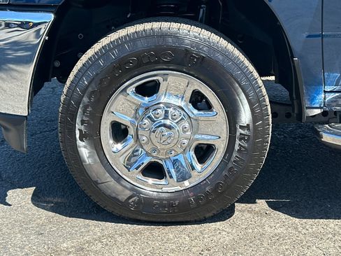 Used 2024 RAM 2500 Big Horn w/ Bed Utility Group image 44