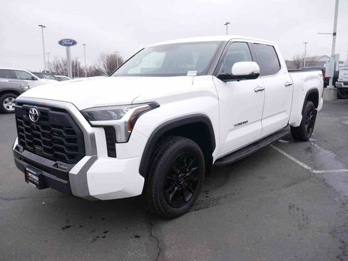 Used 2022 Toyota Tundra Limited image 4