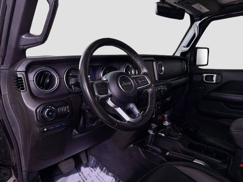 Used 2022 Jeep Wrangler Unlimited Sahara w/ Cold Weather Group image 9