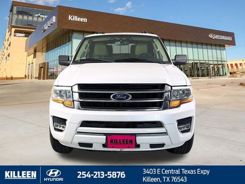 Used 2017 Ford Expedition XLT w/ Equipment Group 202A RWD image 2