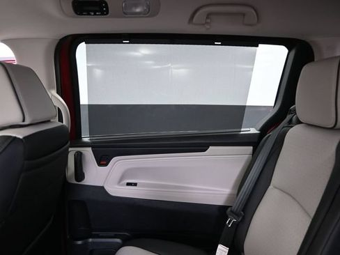 Used 2025 Honda Odyssey Elite image 50