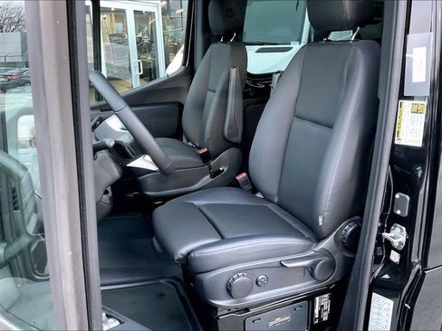 New 2025 Mercedes-Benz Sprinter 3500 image 9