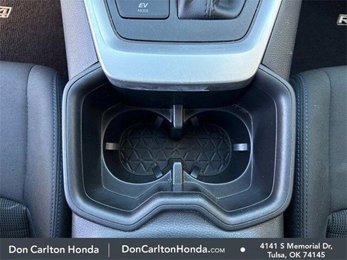 Used 2022 Toyota RAV4 SE image 24