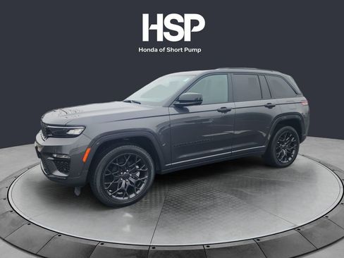 Used 2025 Jeep Grand Cherokee Summit w/ Obsidian Package image 1