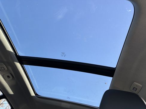 Certified 2025 Volvo XC40 B5 Plus image 14