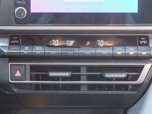 Certified 2025 Toyota Camry SE AWD/4WD image 16
