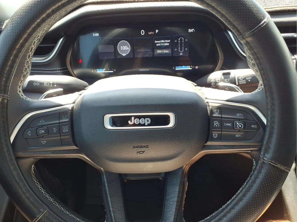 Used 2023 Jeep Grand Cherokee Limited RWD image 14