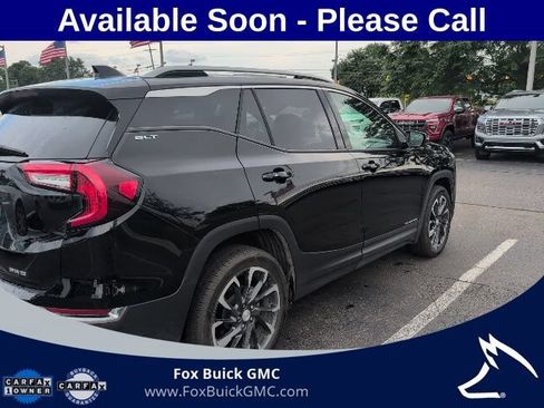 Used 2023 GMC Terrain SLT w/ Infotainment Package II AWD/4WD image 4