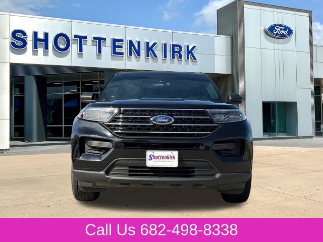 Used 2020 Ford Explorer XLT RWD image 2