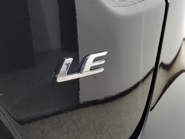 Used 2026 Toyota Corolla LE FWD image 9