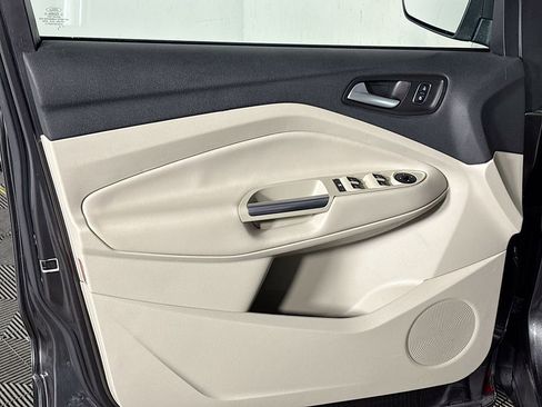 Used 2017 Ford Escape SE image 10