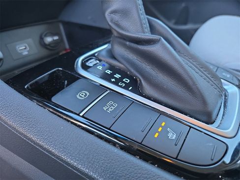 Used 2022 Hyundai Ioniq SE image 31