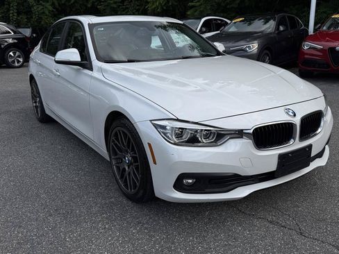 Used 2018 BMW 320i xDrive Sedan AWD/4WD image 21