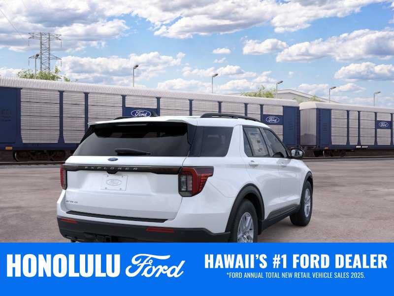 New 2026 Ford Explorer Active RWD image 8