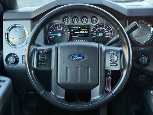 Used 2015 Ford F350 Lariat w/ Lariat Chrome Package image 25