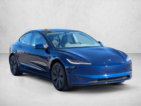 Used 2024 Tesla Model 3 image 3