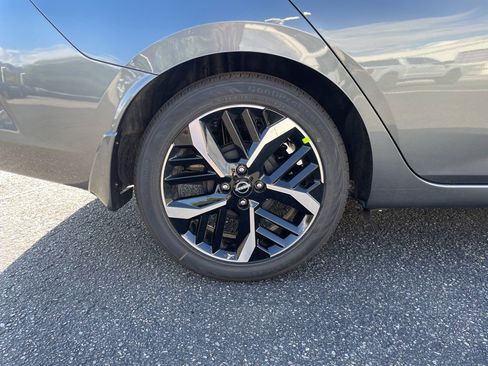 New 2025 Nissan Versa SR w/ Trunk Package image 34