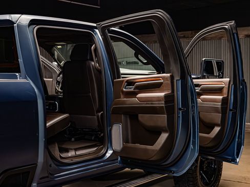 Used 2025 GMC Sierra 2500 Denali w/ Denali Reserve Package image 31