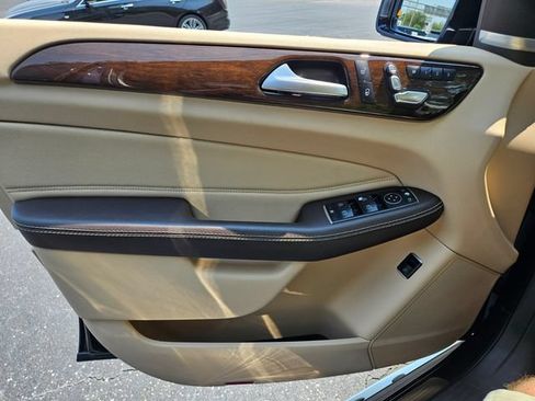 Used 2018 Mercedes-Benz GLE 350 image 29