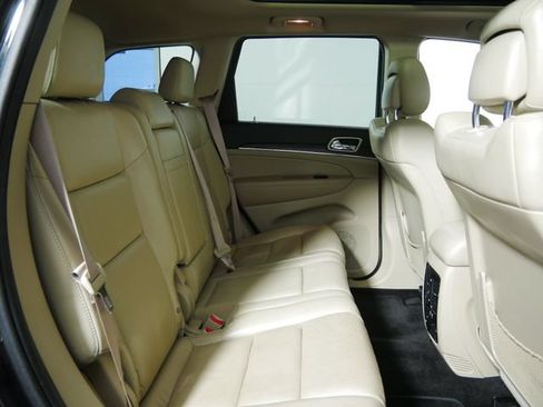 Used 2015 Jeep Grand Cherokee Limited w/ Luxury Group II RWD image 14
