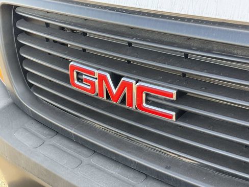 New 2025 GMC Savana 2500 Extended w/ Driver Convenience Package RWD image 26