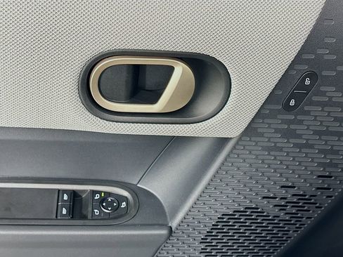 Certified 2025 MINI Cooper S image 19