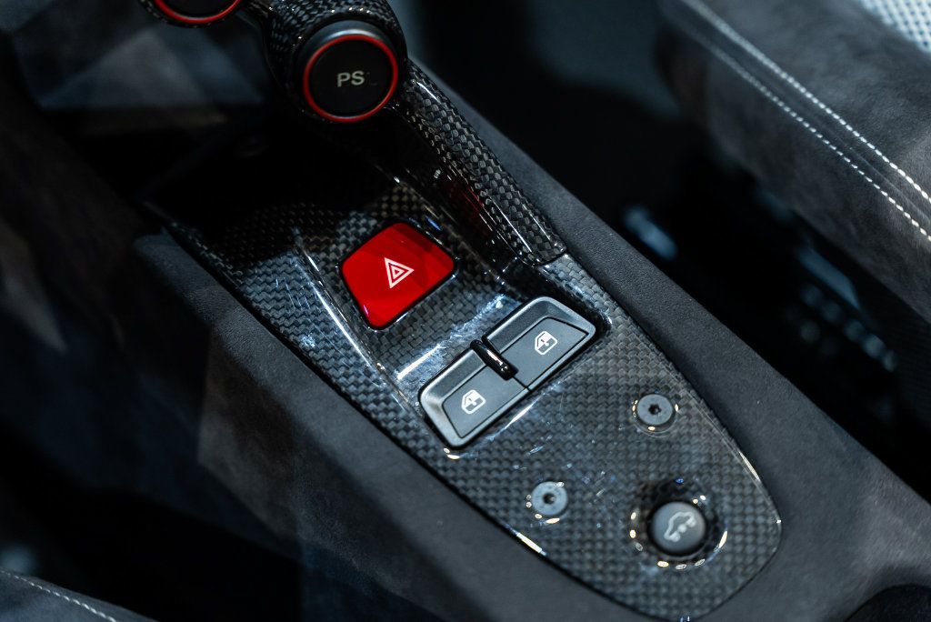 Used 2015 Ferrari 458 Speciale Coupe RWD image 50