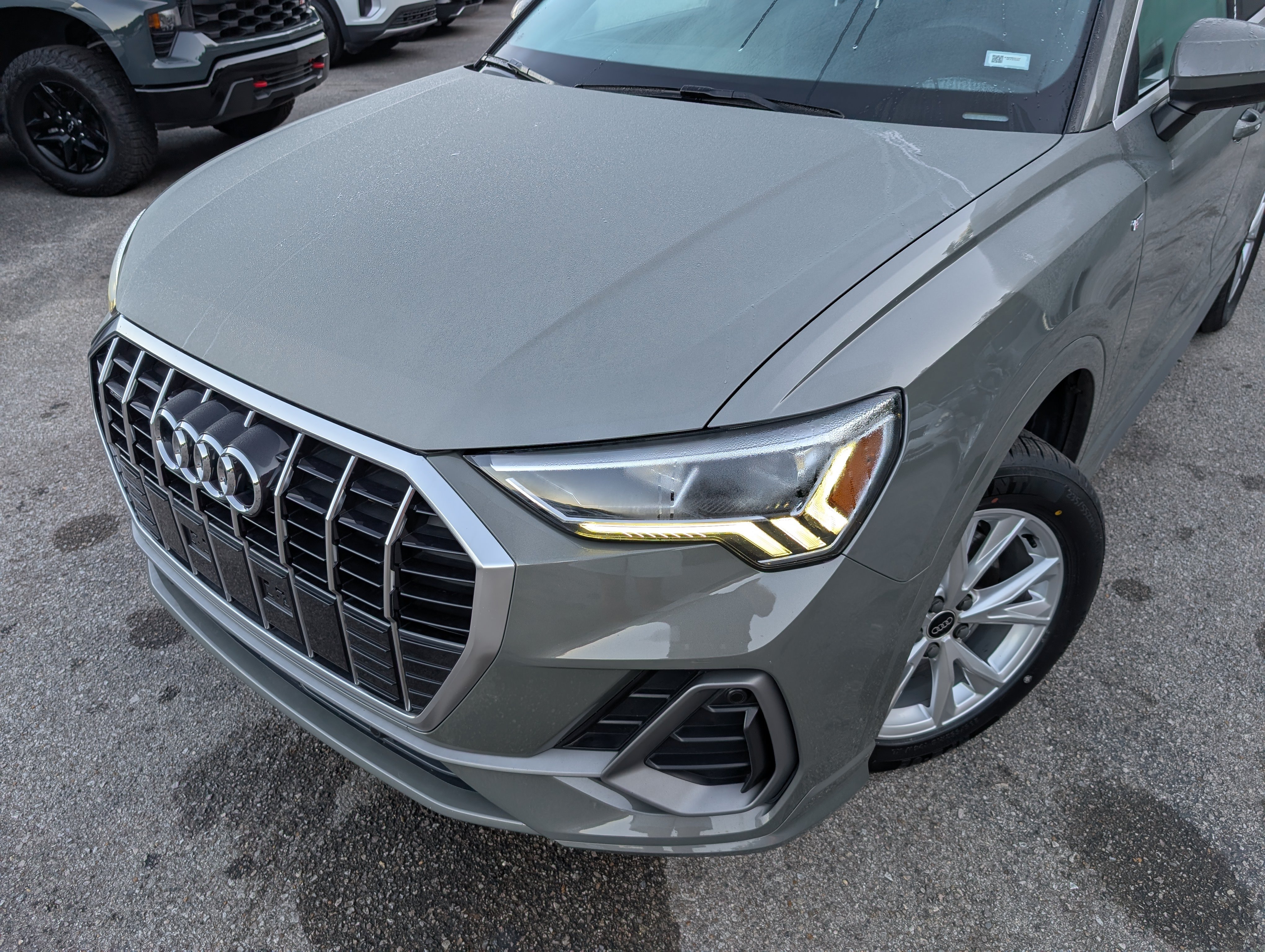 Used 2024 Audi Q3 2.0T Premium AWD/4WD image 13