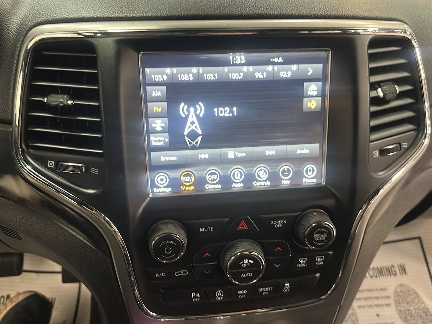 Used 2018 Jeep Grand Cherokee Altitude AWD/4WD image 20