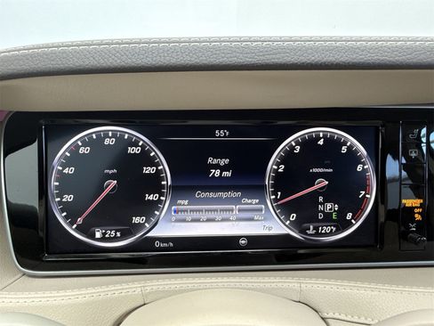 Used 2015 Mercedes-Benz S 550 Sedan w/ Sport Package w/ Sport Package image 19