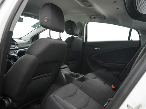 Used 2017 Chevrolet Volt LT w/ Comfort Package FWD image 16