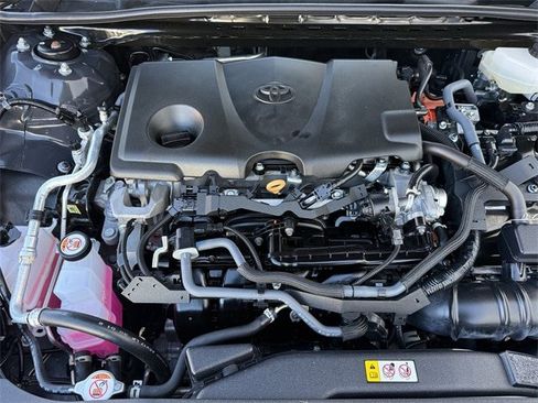 Used 2025 Toyota Camry LE image 34