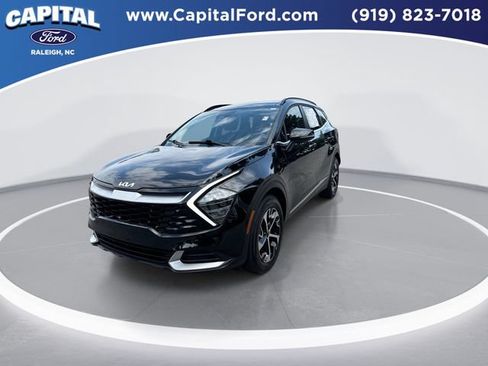 Used 2025 Kia Sportage EX w/ Premium Package FWD image 4