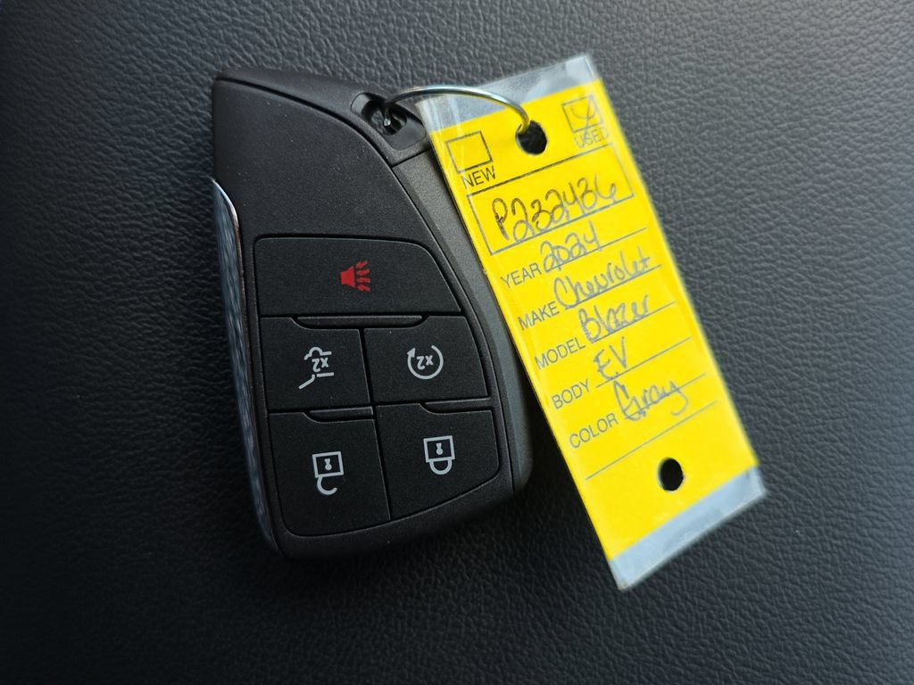 Used 2024 Chevrolet Blazer EV RS AWD/4WD image 23
